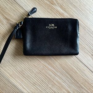 Coach Black Chelsea Pebbled Leather Mini wristlet
